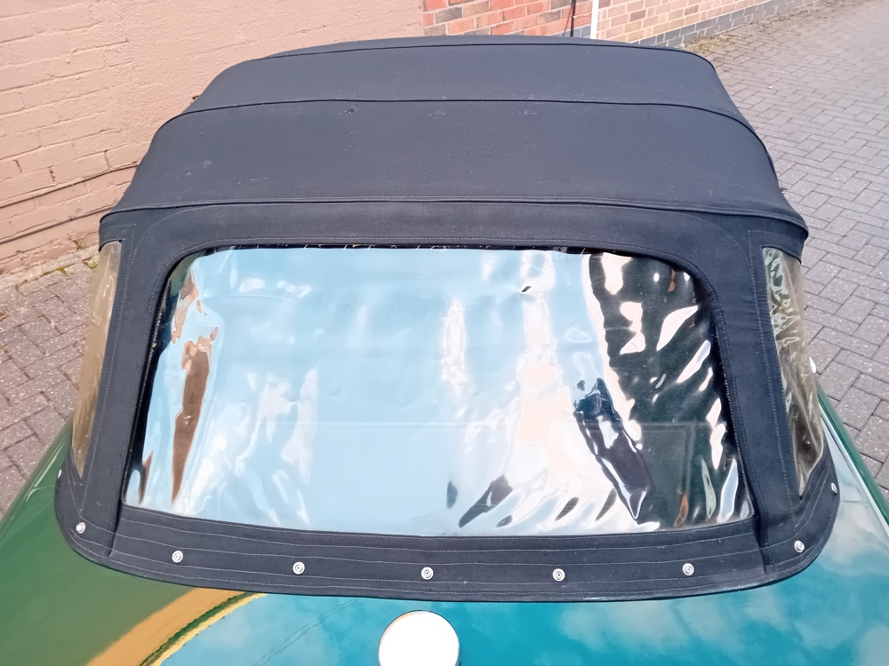 TR6 4