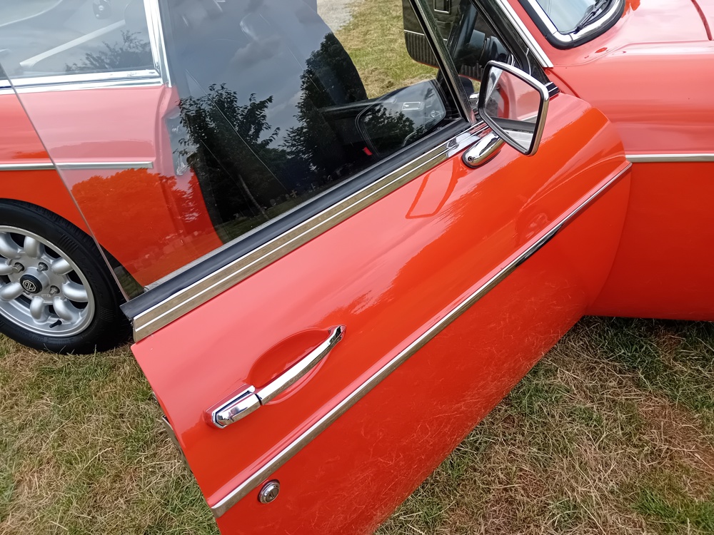 orange mgb gt 18
