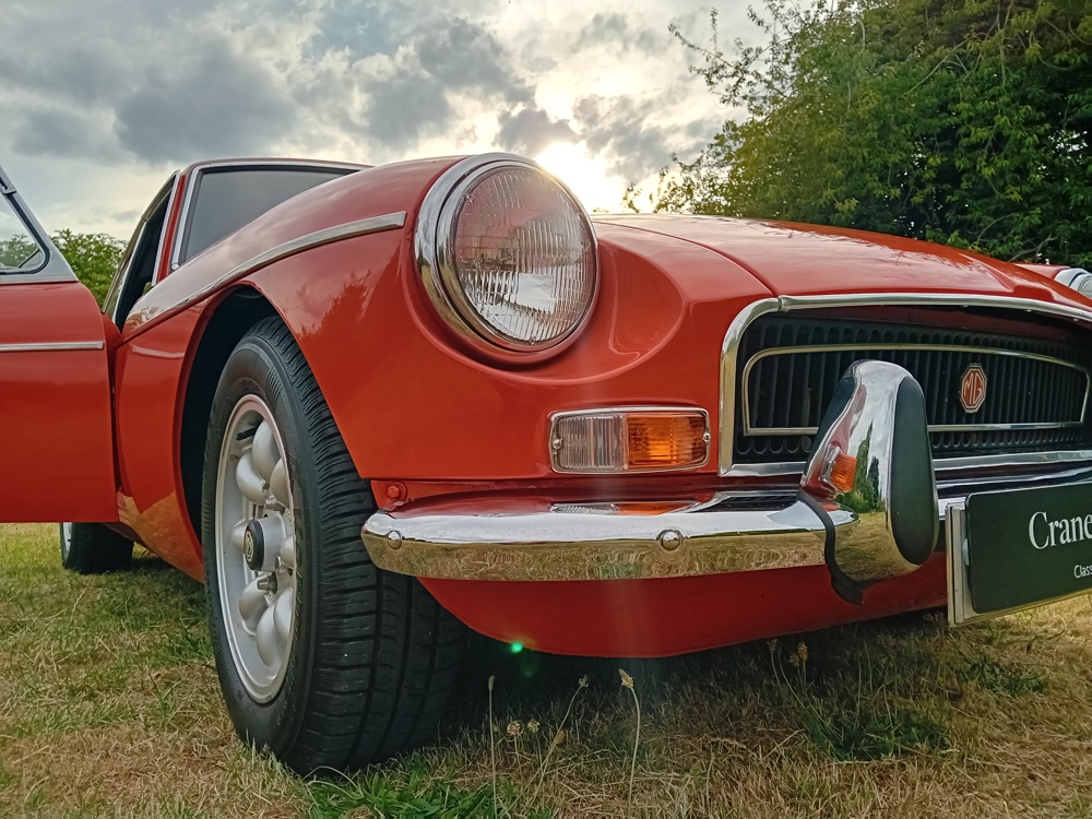 orange mgb gt 19
