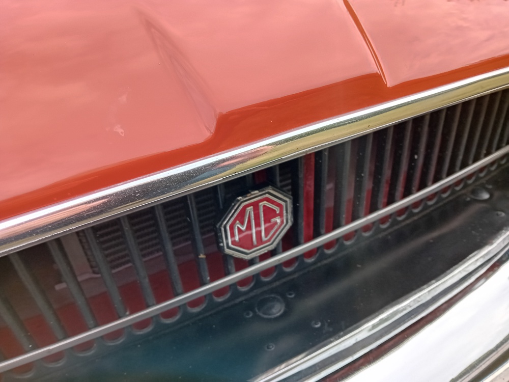 orange mgb gt 21