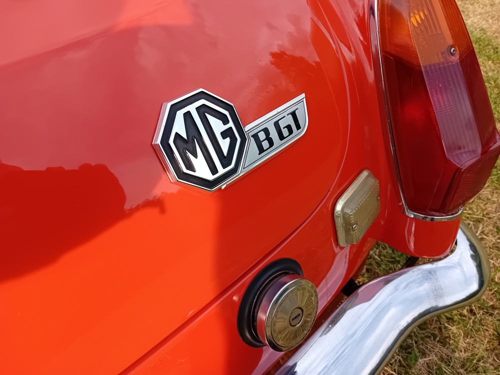 orange mgb gt 22