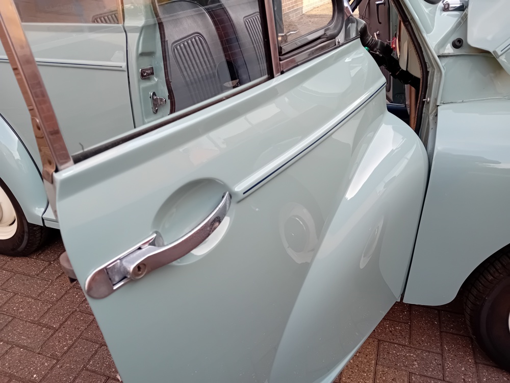 Morris minor blue 9